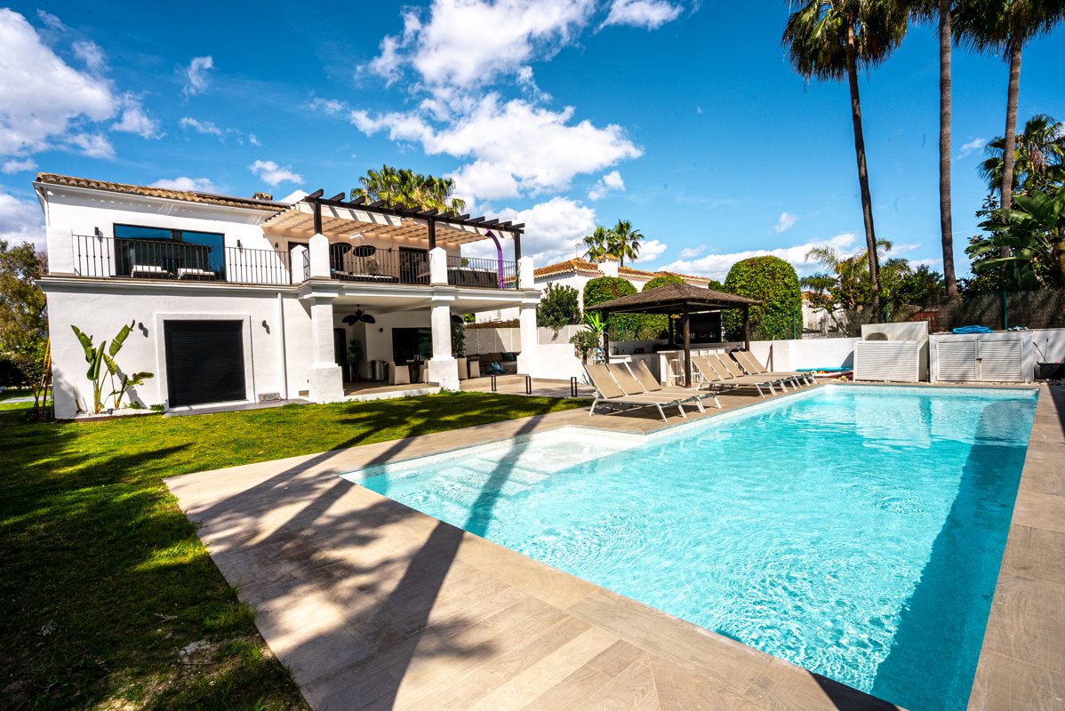 Villa Zacaluca exterior view